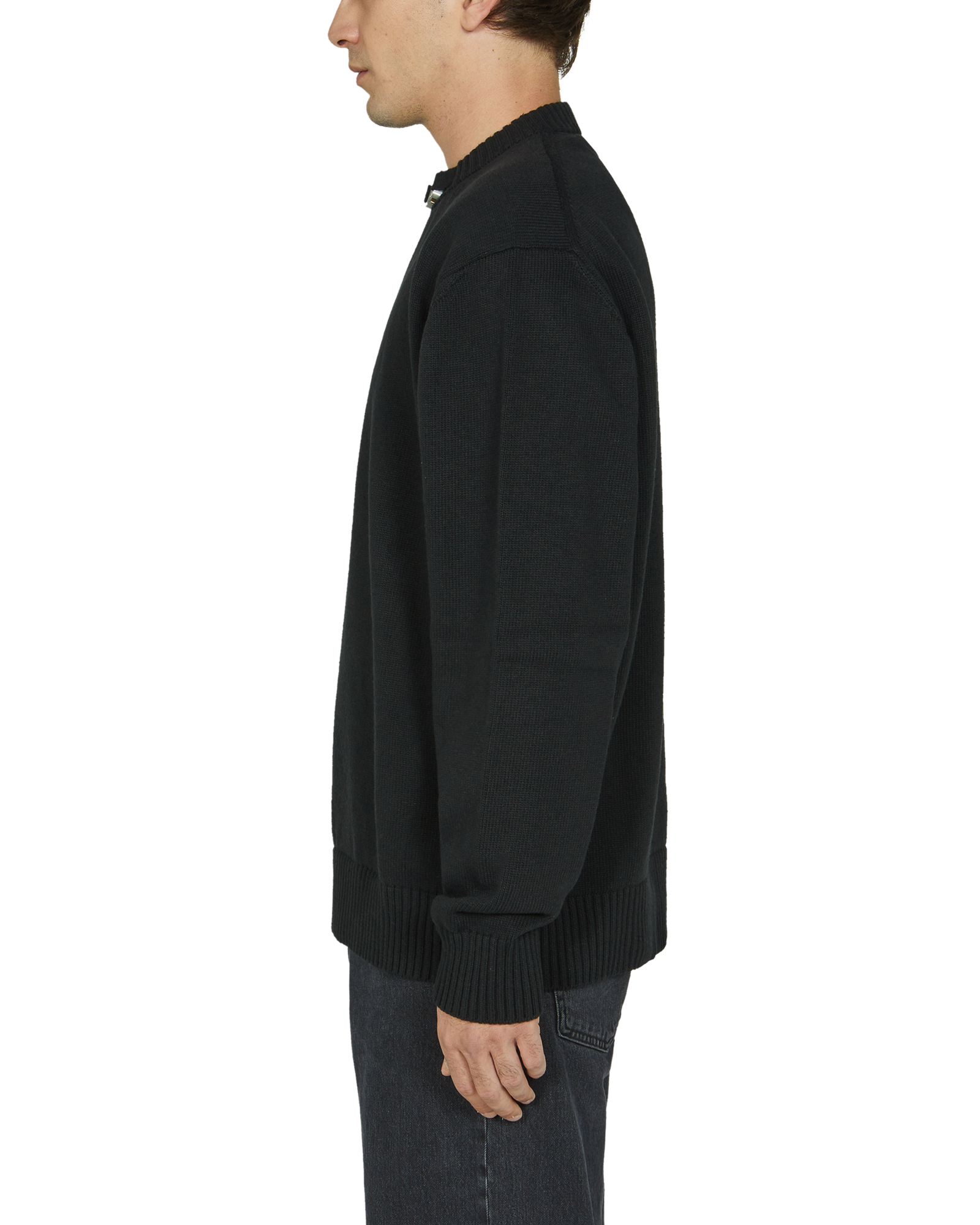 BUCKLE COLLAR CREWNECK