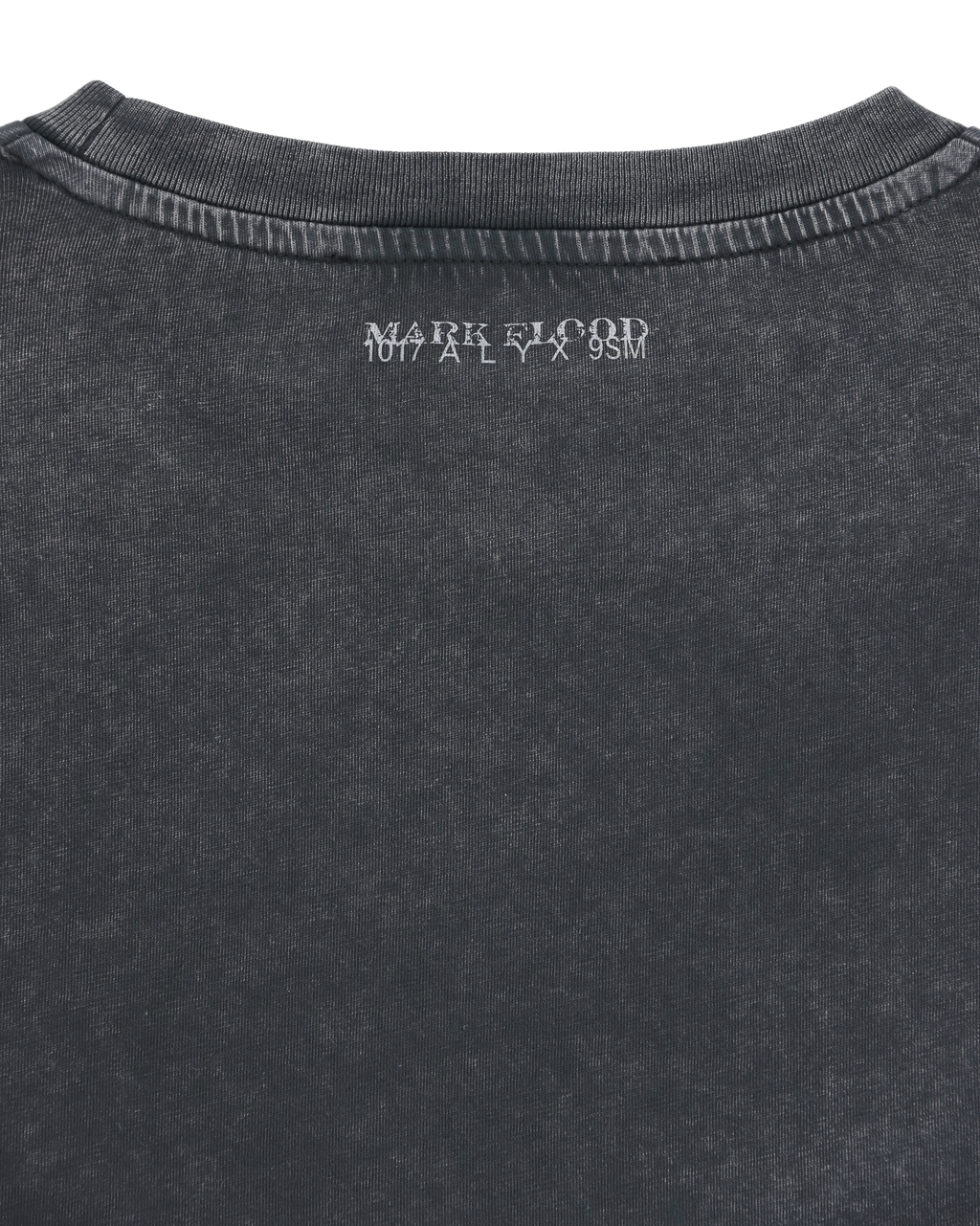 LONG SLEEVE GRAPHIC T-SHIRT