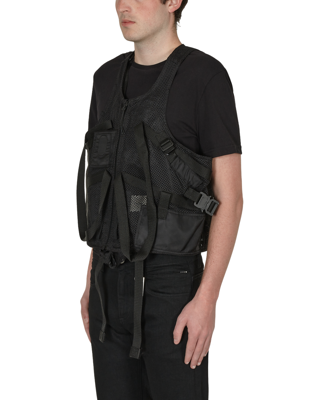 TACTICAL VEST