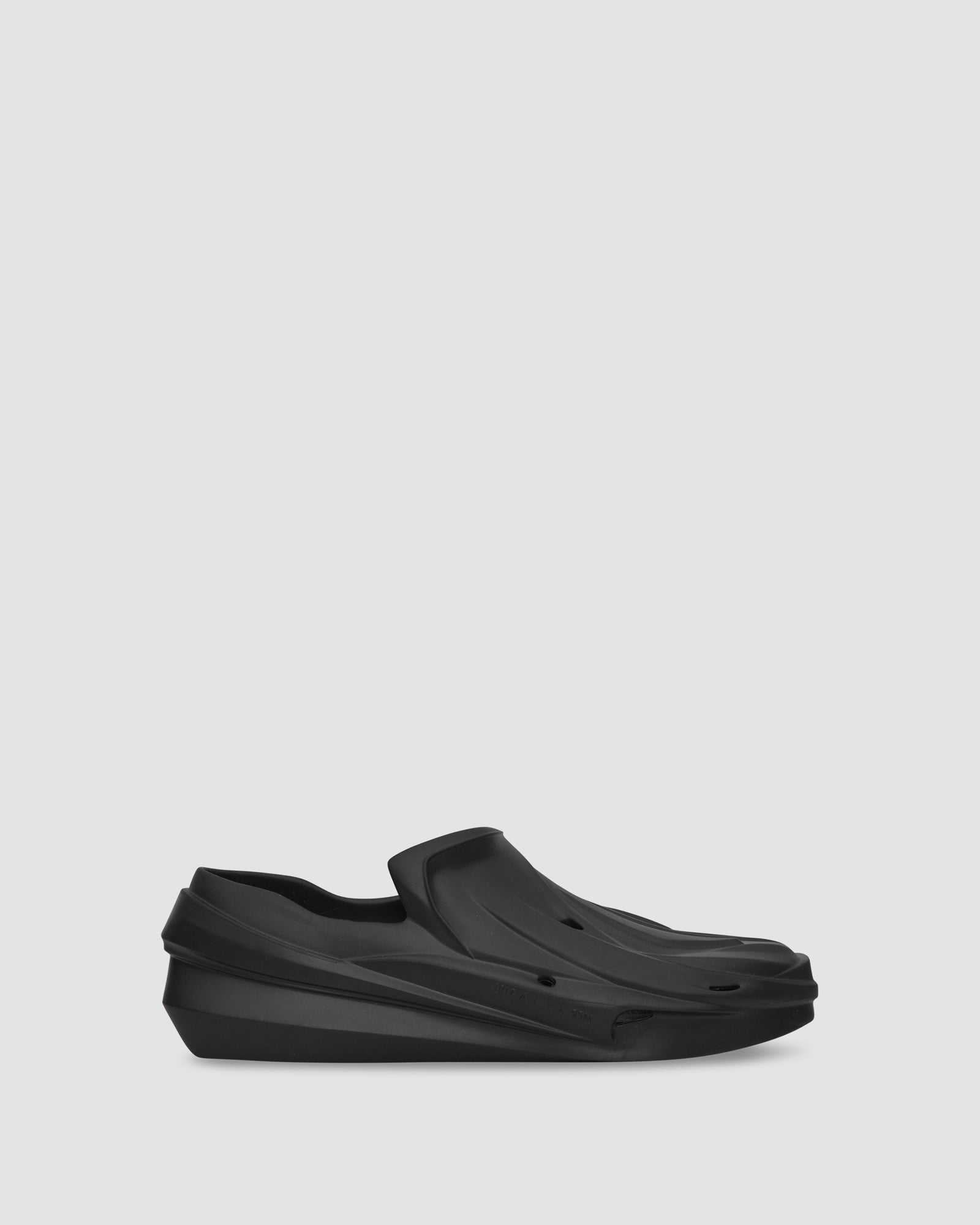 MONO SLIP ON