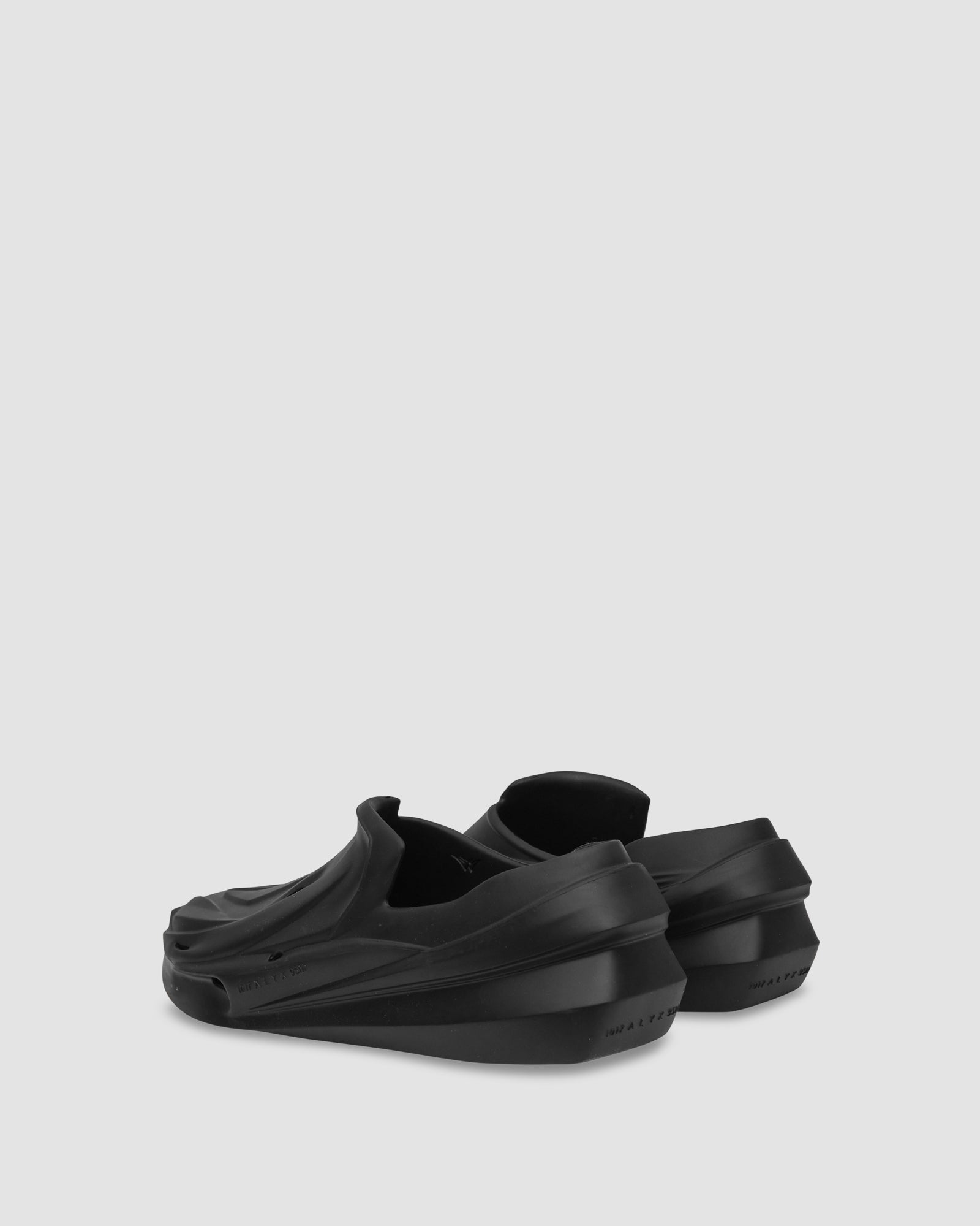 MONO SLIP ON